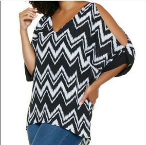 New! Charmed by Eve Flowy Chevon Print Cold Shoulder Tunic, 1X